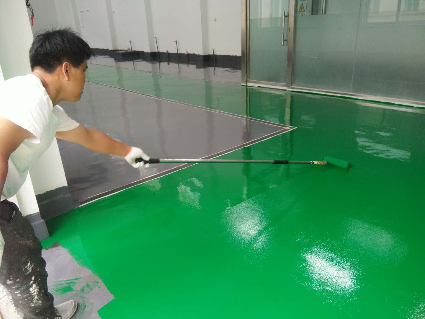 運(yùn)城地坪漆施工 專業(yè)涂裝工程的關(guān)鍵要素與實(shí)施指南